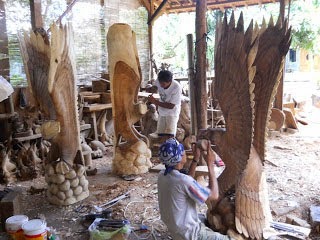 19/9/2021 · cetak tinggi adalah teknik dengan klise yang permukaannya tinggi dan rendah, di bagian dengan permukaan tinggi merupakan tempat untuk meletakan pigmen warna dan sebagai penghasil gambarnya. Pusat Seni Patung dari Kayu-Patung Wajah-Patung Relief