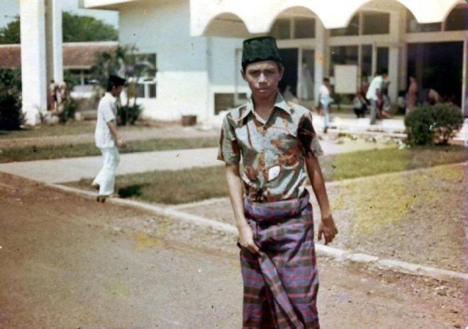 Memohon pertolongan kepada allah swt dengan cara. tarunalaut.blogspot.com: K. H. Muhammad Arifin Ilham