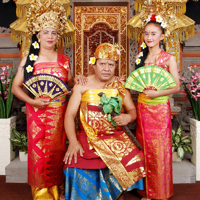 Inilah 5 fungsi seni rupa halo sahabat, kali ini, saya ahmad, . "Sewa Busana Betawi dot Com" I Ph. 085211711318 atau