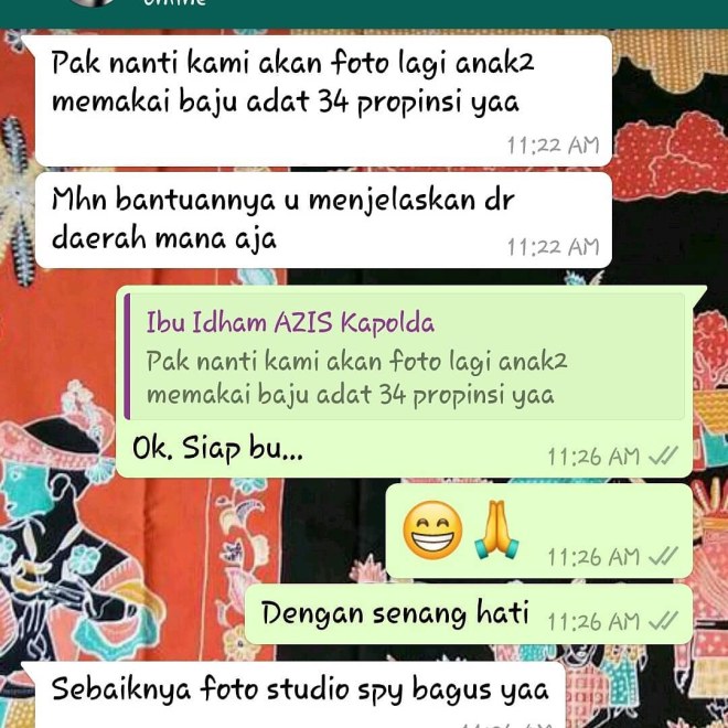 Salah satu contoh karya seni rupa sebagai kebutuhan akan benda pakai adalah. "Sewa Busana Betawi dot Com" I Ph. 085211711318 atau