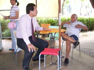 Proses awal kerja dari sistem komputer hingga siap digunakan disebut booting. XI ipa 2: Kisah Sukses Alim Markus, Dari Lampu Teplok