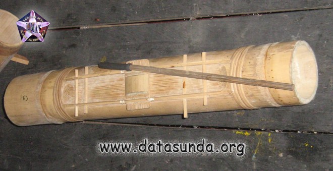 Alat musik ritmis kendang biasa di gunakan di jawa. 25 Alat Musik Dari Bambu Asli Indonesia Yang Wajib