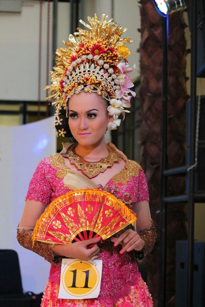 Corak yang merupakan tiruan dari bentuk alam disebut… a. "Sewa Busana Betawi dot Com" I Ph. 085211711318 atau
