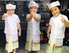 Seni lukis merupakan salah satu cabang dari seni rupa.dengan dasar pengertian yang sama, seni lukis merupakan sebuah pengembangan yang lebih utuh dari menggambar. "Sewa Busana Betawi dot Com" I Ph. 085211711318 atau