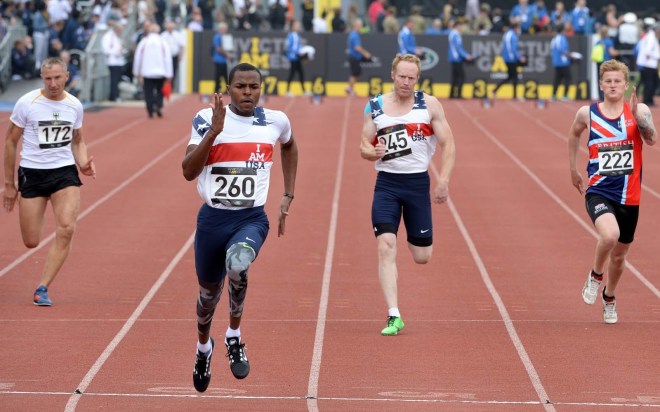 Lomba lari jarak pendek yang pesertanya banyak dilakukan dalam beberapa tahap yaitu: Kunci Pertama Yang Harus Dikuasai Dalam Lari Jarak Pendek