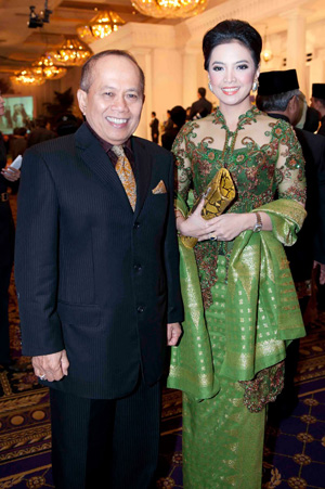 Demokrasi di indonesia pada orde lama, orde baru, dan era reformasi. ZA&dunia: ..TAUFIK KIEMAS-POLITIK-4 PILLAR PERJUANGAN