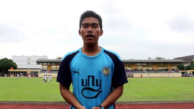 Telentang dan pandangan ke belakang b. teknik dasar lompat jauh - wood scribd indo