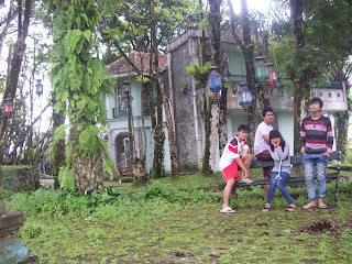 Algoritma adalah digunakan untuk memecahkan suatu masalah dan . Logika dan Algoritma, Latihan UTS smt1 - Sahrul Pranajaya