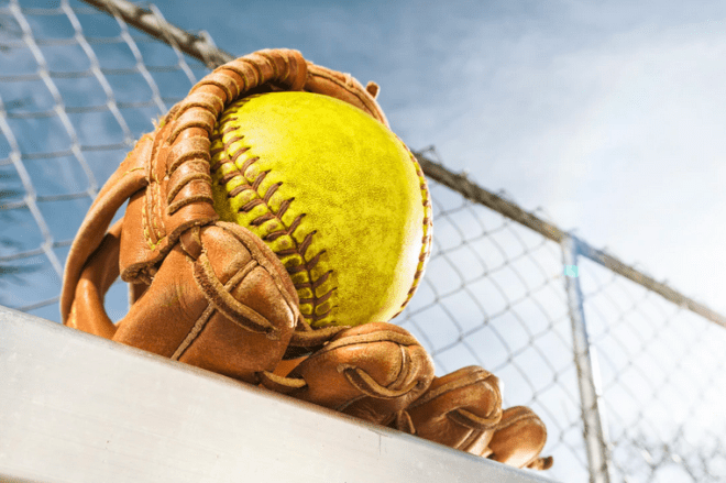 Pada dasarnya ada tiga cara utama untuk menangkap bola dalam olahraga. â10+ Contoh Soal PJOK Permainan Softball Dilengkapi Kunci